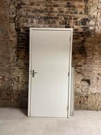 Deur plus kozijn en latei, Doe-het-zelf en Verbouw, Deuren en Horren, Ophalen of Verzenden, Binnendeur, 200 tot 215 cm