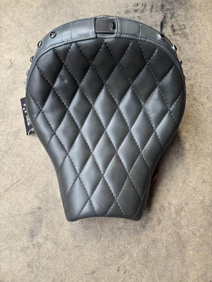 Indian Scout Bobber Verwarmd Corbin Solo Zadel – Comfort & P, Motoren, Onderdelen | Overige, Gebruikt, Ophalen of Verzenden
