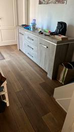 Dressior 2x. Salontafer 6 kleuren stoelen van leer inc leer, Ophalen, Grey look eiken meubels met zilvere metalen kleur rand, Zo goed als nieuw