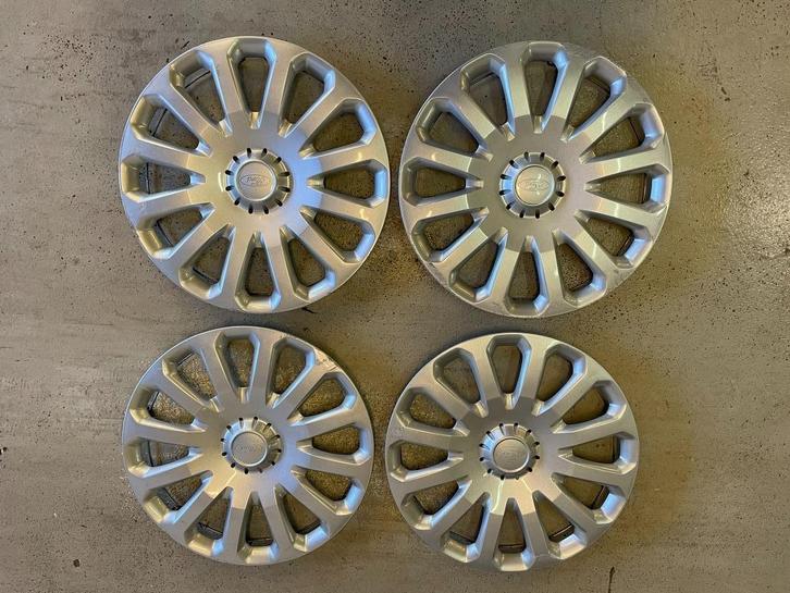 Originele wieldoppen Ford Fiesta 15 inch 2008 - 2017, Auto diversen, Wieldoppen, Gebruikt, Ophalen