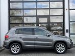 Volkswagen Tiguan 1.4 TSI LIFE / Trekhaak / Cruise / LUXE!, Voorwielaandrijving, Euro 5, Zwart, 4 cilinders