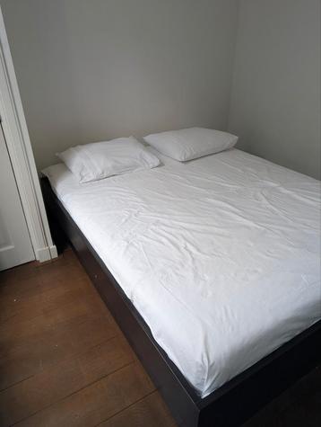 Bed in perfect conditions