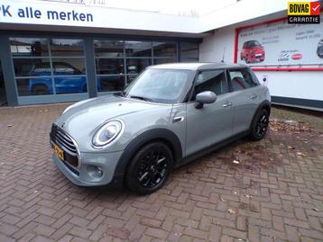 Mini 1.5 Cooper Pepper 136pk Automaat /Navi/Apple Car Play/C beschikbaar voor biedingen