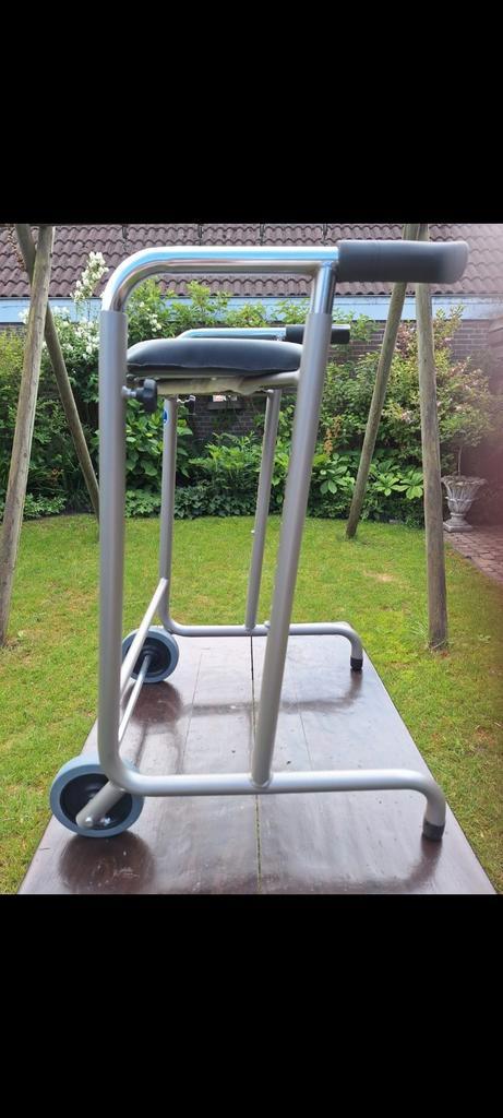 Looprek rollator, Diversen, Rollators, Zo goed als nieuw, Lichtgewicht, Ophalen