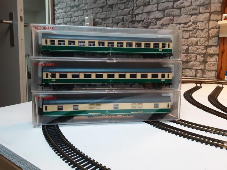 Fleischmann rijtuigen DB 5190, 5191 en 5192 K, Hobby en Vrije tijd, Modeltreinen | H0, Zo goed als nieuw, Wagon, Gelijkstroom