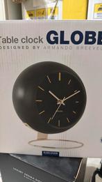 Table Clock Globe Karlsson - nieuw!, Huis en Inrichting, Woonaccessoires | Klokken, Ophalen of Verzenden, Nieuw, Wandklok