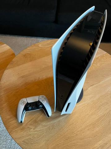 PS5 Disc Edition in doos + 2 games + controller beschikbaar voor biedingen