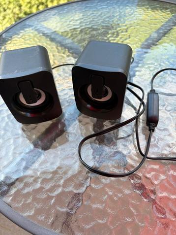 Leuke pc luidsprekersetje beschikbaar voor biedingen