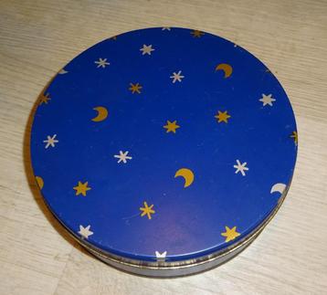 Twee blikjes voor weinig - koekblik - snoepblik - blauw beschikbaar voor biedingen