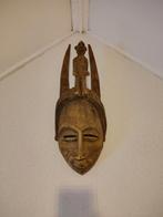 Yaure Houten Afrikaans masker met figuur, Ophalen of Verzenden