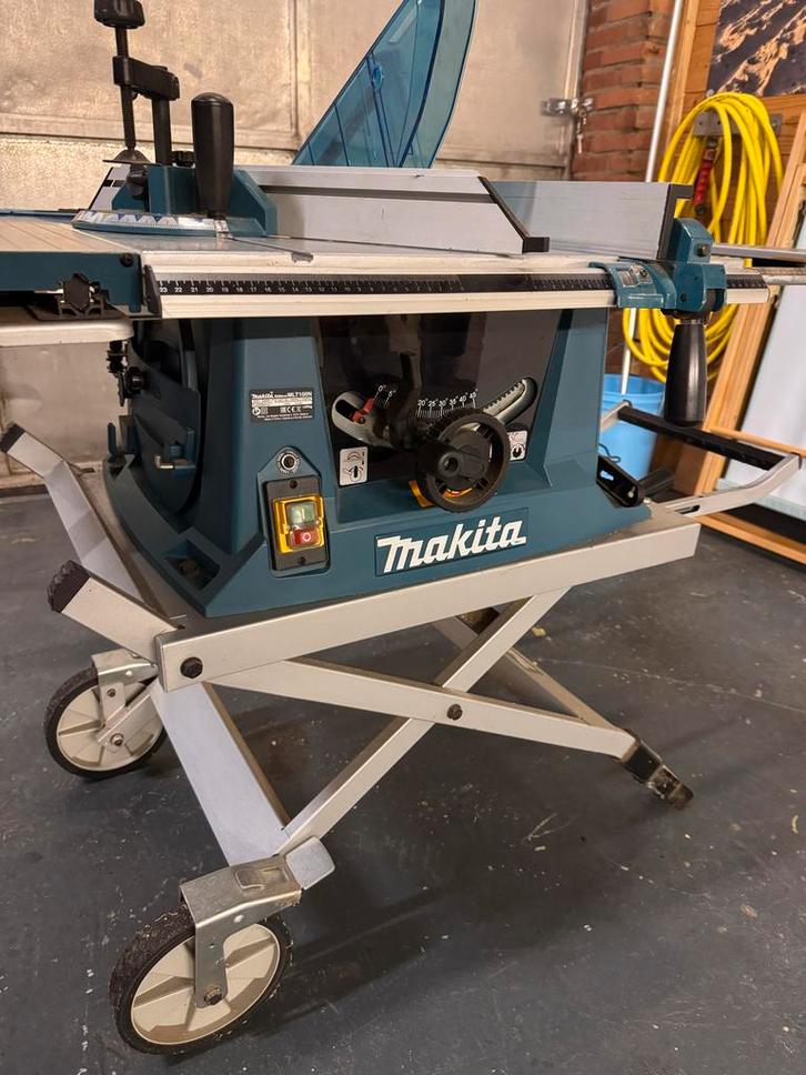 Makita Zaagtafel - In goede staat!, Doe-het-zelf en Verbouw, Gereedschap | Zaagmachines, Gebruikt, Cirkelzaag, 1200 watt of meer