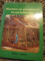 Bloemen en groenteteelt in een hobbykas, Ophalen of Verzenden