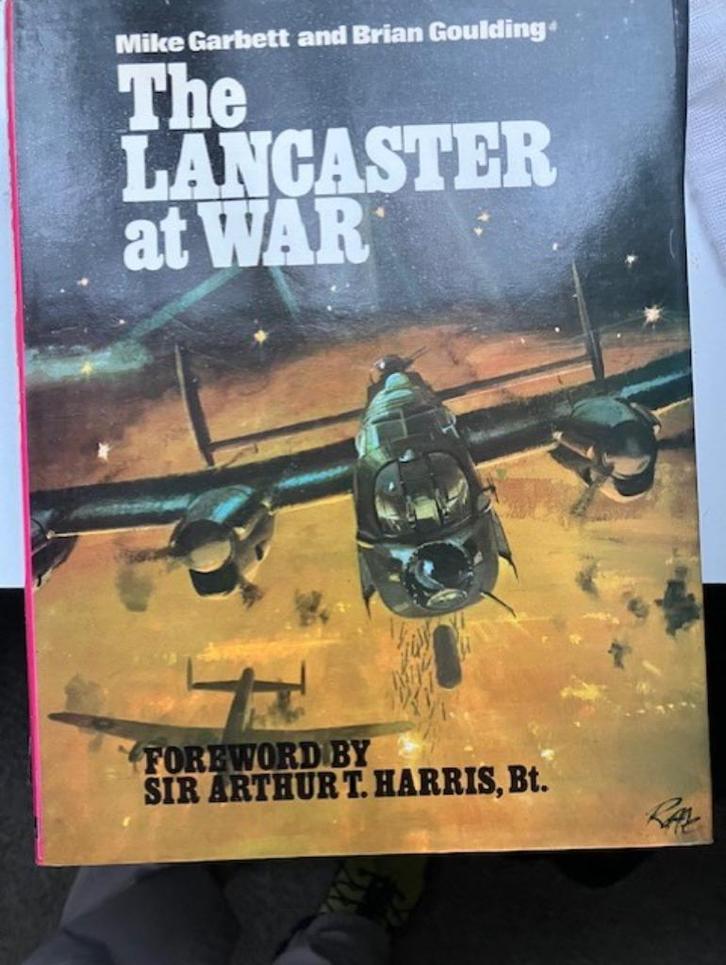 vliegtuigboeken wo2 te koop., Verzamelen, Luchtvaart en Vliegtuigspotten, Gebruikt, Boek of Tijdschrift, Ophalen of Verzenden