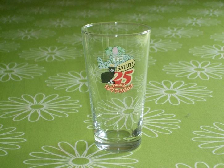 Grolsch glas - 25 jaar café Salut - 1977 / 2002 - dubbeldruk, Verzamelen, Biermerken, Zo goed als nieuw, Glas of Glazen, Grolsch
