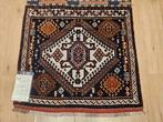 Vintage handgeknoopt perzisch tapijt qashqai 67x64, Info@SlatsAntiek.nl, Tweedehands, 50 tot 100 cm, Perzisch