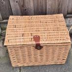 Mooie rieten mand, Ophalen, Gebruikt