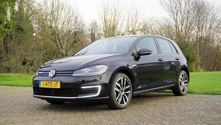 Volkswagen E-Golf E-DITION digitaal dachboard camera warmtep, Auto's, Volkswagen, Bedrijf, Te koop, Golf, ABS, Achteruitrijcamera