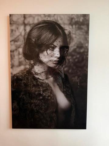 Marc Lagrange Foto- Elegante Vrouw met Kant - 150x120cm beschikbaar voor biedingen