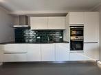 Moderne Mat Witte Keuken Composiet + Siemens + GEDEMONTEERD, Huis en Inrichting, Keuken | Complete keukens, Gebruikt, Wit, Enkelwandige keuken