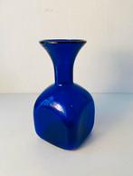 Vintage kobalt blauwe glazen vaas , Italy, Huis en Inrichting, Woonaccessoires | Vazen, Gebruikt, Blauw, Ophalen of Verzenden