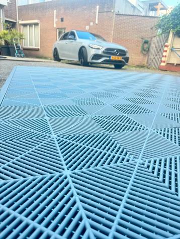Vloertegels antislip beschikbaar voor biedingen