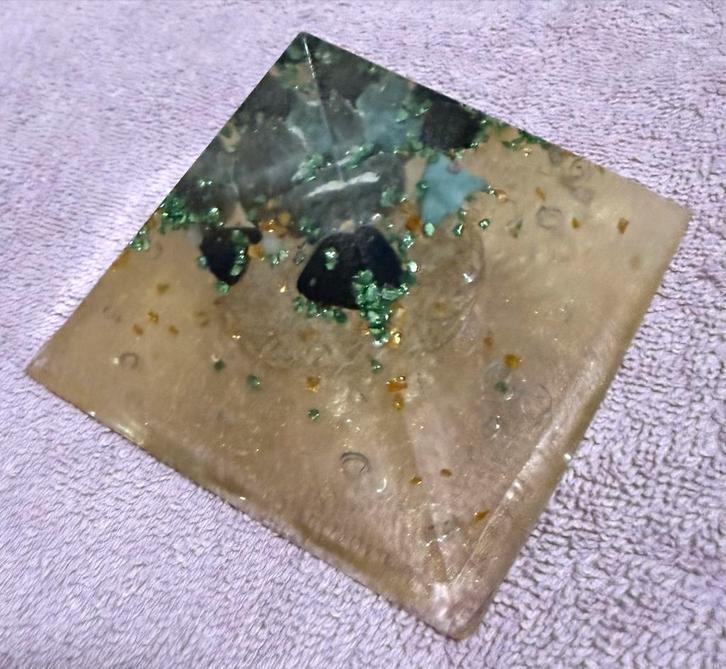 Orgonite 9x9cm - Obsidiaan, Amazoniet & Labradoriet, Huis en Inrichting, Woonaccessoires | Overige, Nieuw, Ophalen of Verzenden