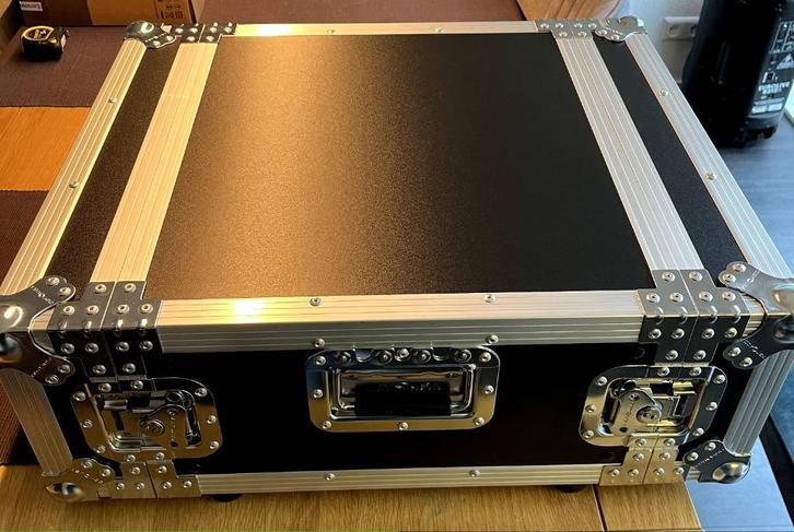 Odyssey FZAR4 19 inch doubledoor flightcase 4U, Muziek en Instrumenten, Behuizingen en Koffers, Nieuw, Overige instrumenten, Flightcase