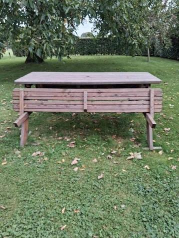 Picknicktafel beschikbaar voor biedingen