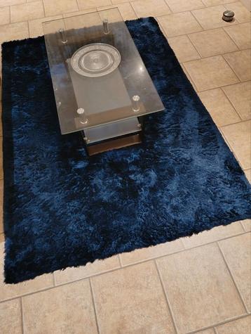 Mooi diep blauw vloerkleed, vrij bieden beschikbaar voor biedingen