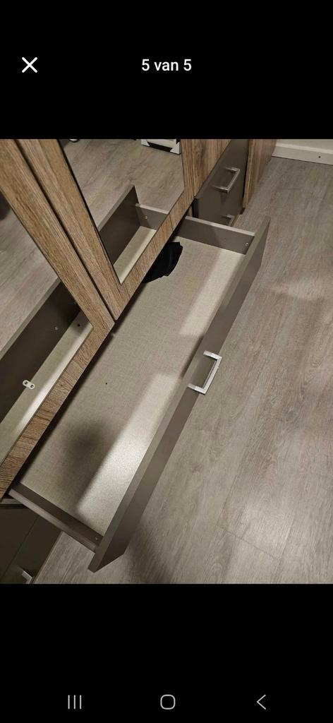 Grote kleding kast, Huis en Inrichting, Kasten | Kledingkasten, Ophalen