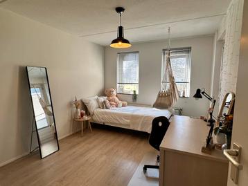 Complete slaapkamer/meubelset beschikbaar voor biedingen