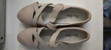 Max Shoes Ballerina's Beige Maat 38 beschikbaar voor biedingen