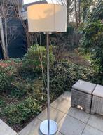 Stijlvolle staande lamp, Ophalen of Verzenden, Zo goed als nieuw, Korf of Paal