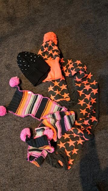 Muts en Sjaal Set beschikbaar voor biedingen