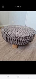 Houten poef met gebreide bekleding, Ophalen, Rond, Minder dan 50 cm, Minder dan 50 cm