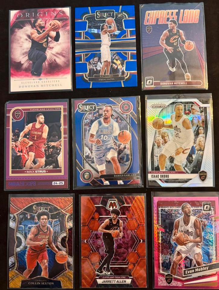 31x Cleveland Cavaliers met o.a. Donovan Mitchell NBA Cards, Hobby en Vrije tijd, Verzamelkaartspellen | Overige, Zo goed als nieuw