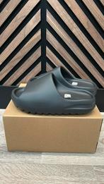 Yeezy slide onyx, Ophalen of Verzenden, Nieuw, Sneakers of Gympen