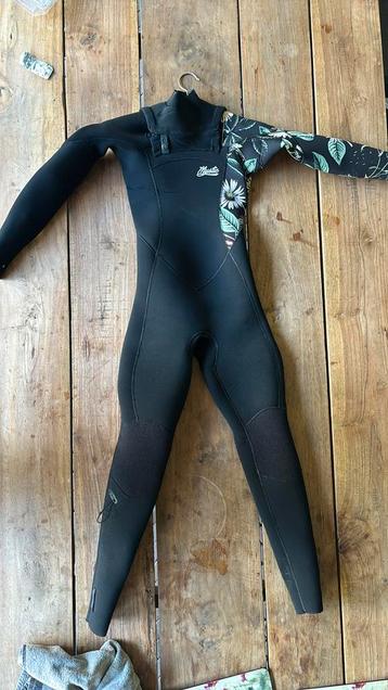 Mystic Jayde 5/4 frontzip wetsuit MT XS / 6 beschikbaar voor biedingen
