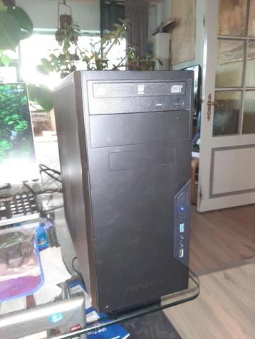 te koop prima werkende desktop pc Windows 11 beschikbaar voor biedingen