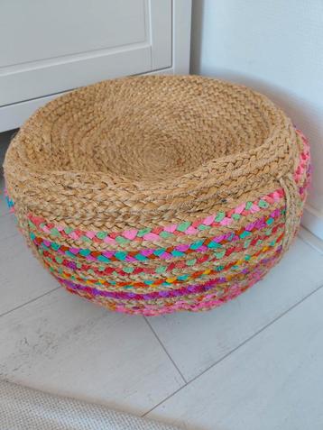 Poef kleurrijk  beschikbaar voor biedingen