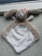 Knuffeldoek konijn konijntje van de KIK met roze strikje, Ophalen of Verzenden, Zo goed als nieuw, Konijn