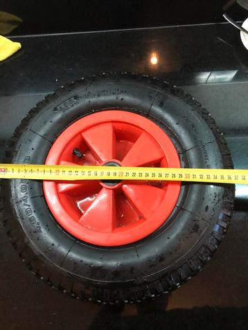 Luchtbandjes Kruiwagen/Skelter beschikbaar voor biedingen