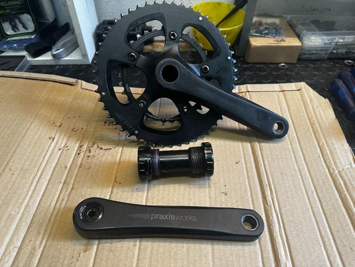 Praxis crankstel 50/34T M24 + BSA trapas 10/11 speed, Fietsen en Brommers, Fietsonderdelen, Zo goed als nieuw, Racefiets, Crankstel of Pedalen