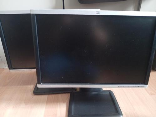 2x HP beeldscherm 22", Computers en Software, Monitoren, Gebruikt, 60 Hz of minder, DisplayPort, DVI, VGA, IPS, Ophalen