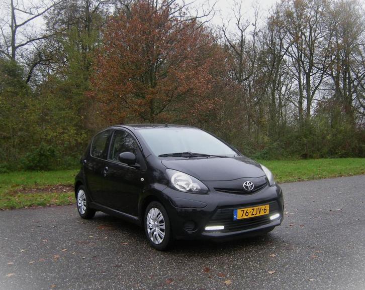 Toyota Aygo 1.0 VVT-i Aspiration . 5 Deurs . Airco . Elec ra, Auto's, Toyota, Bedrijf, Te koop, Aygo, ABS, Airbags, Airconditioning