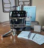 SMEG EGF03BLEU Espressomachine – Zwart – Nieuw + Garantie, Ophalen, Nieuw