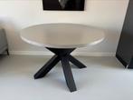 Betonlook eettafel met stalen frame, Huis en Inrichting, Tafels | Eettafels, Ophalen, Zo goed als nieuw, Rond, 100 tot 150 cm