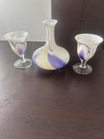 Gekleurde glazen karaf met 2 kelken, Ophalen of Verzenden