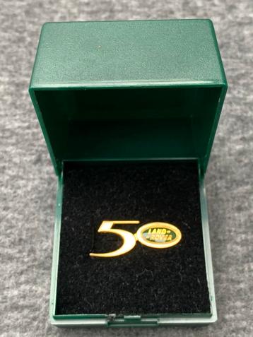 Land Rover 50th pin beschikbaar voor biedingen