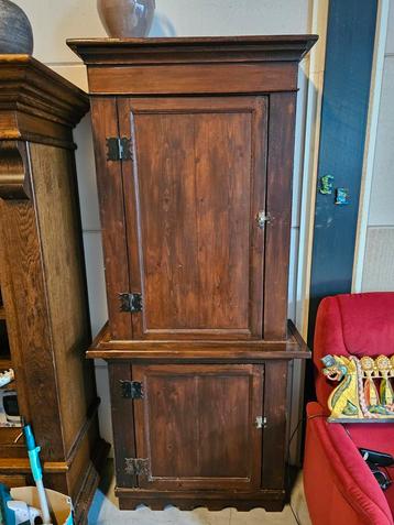 Antieke kast beschikbaar voor biedingen